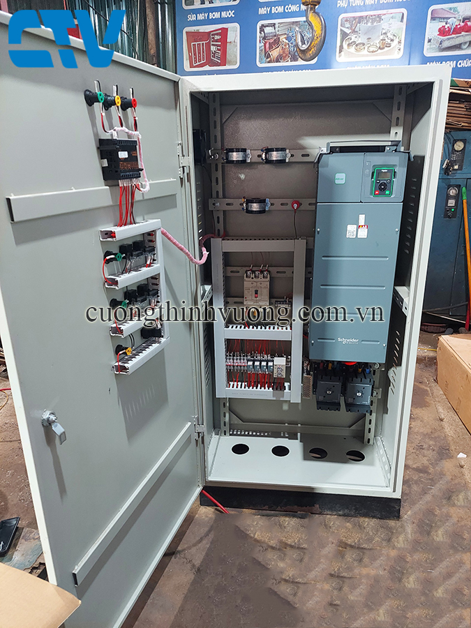 Lắp đặt tủ điện biến tần 55kW cho cụm bơm nước  tăng áp uy tín, chuyên nghiệp tại Cường Thịnh Vương
