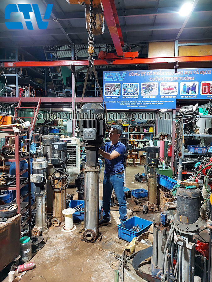 Sửa máy bơm trục đứng uy tín, chuyên nghiệp giá rẻ tại Cường Thịnh Vương