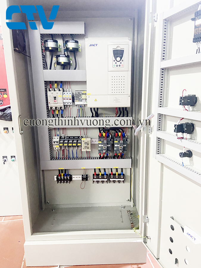 Tủ điện biến tần 37Kw điều khiển cụm máy bơm tăng áp công nghiệp