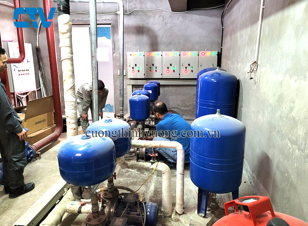 Sửa máy bơm trong hệ thống máy bơm nước tại miền Bắc